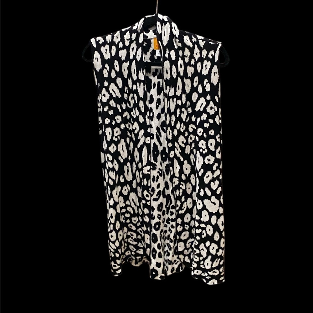 Ruby Rd-Sleeveless Cardigan-Animal Print-Size: Petite Medium-Color: Black/White!